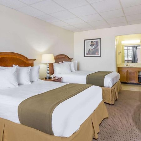 Days Inn By Wyndham Bedford Zewnętrze zdjęcie