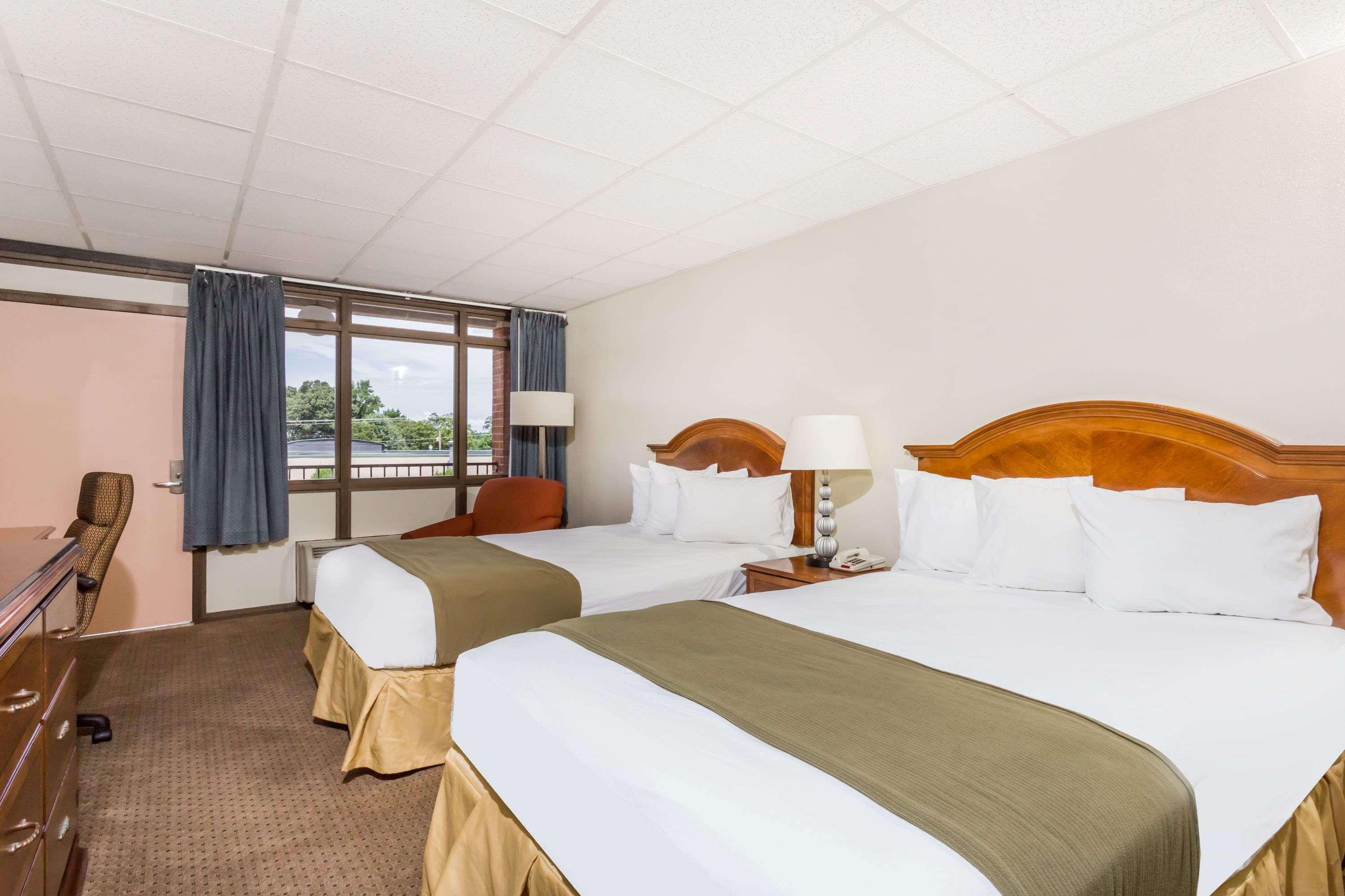 Days Inn By Wyndham Bedford Zewnętrze zdjęcie